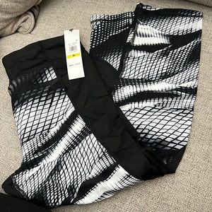 Calvin Klen Performance Capri Legging